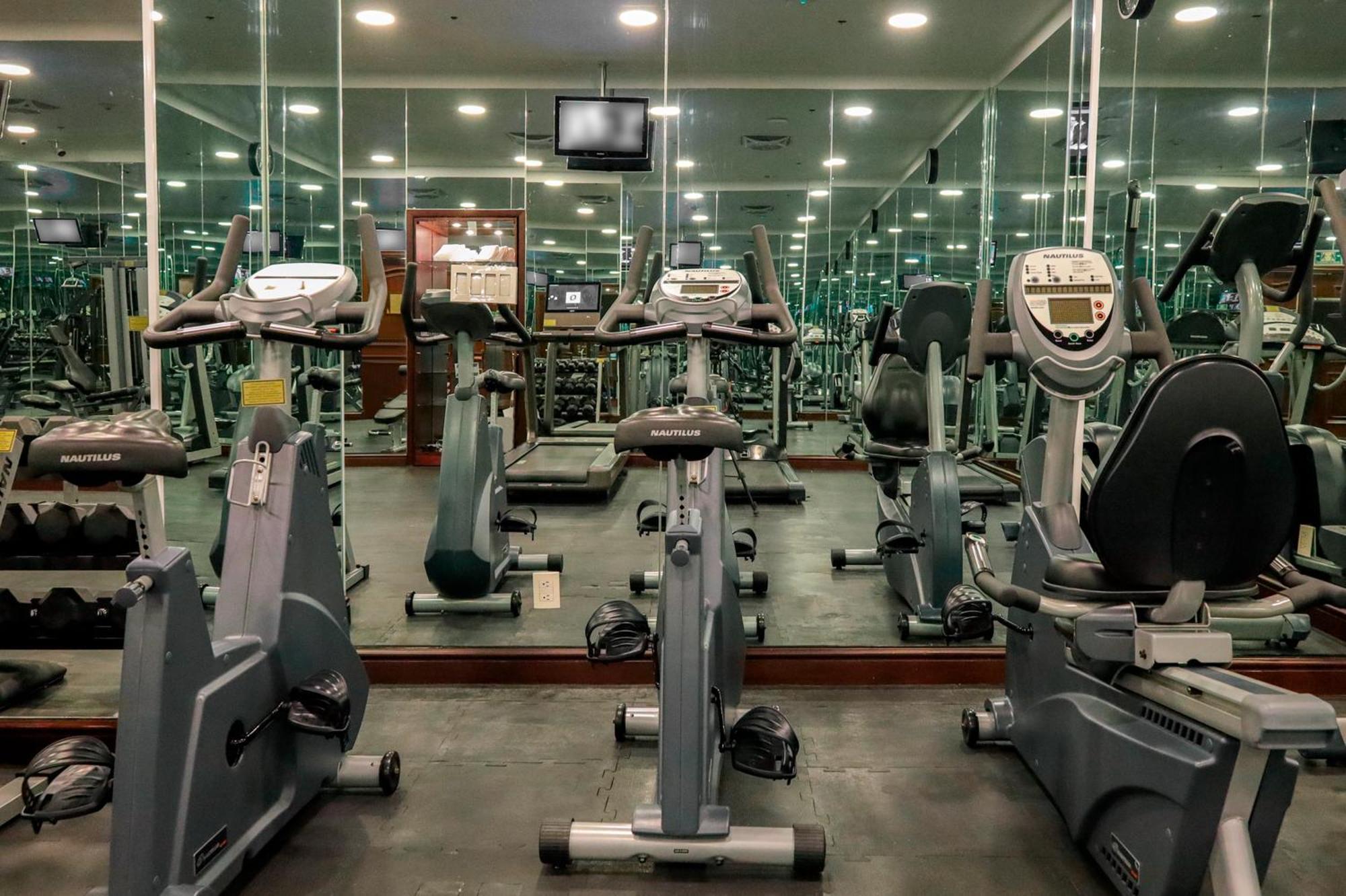 Gran Hotel Ciudad De Mexico Zocalo View מראה חיצוני תמונה The gym at the hotel