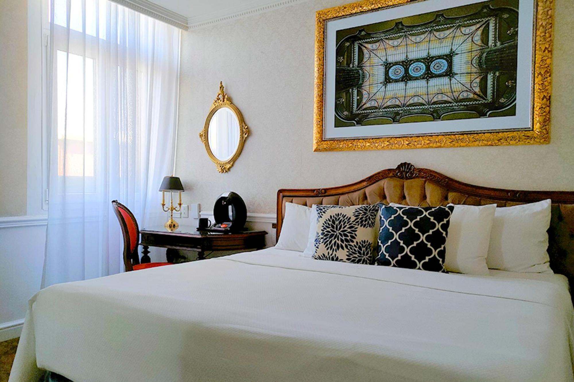 Gran Hotel Ciudad De Mexico Zocalo View מראה חיצוני תמונה A room at the hotel