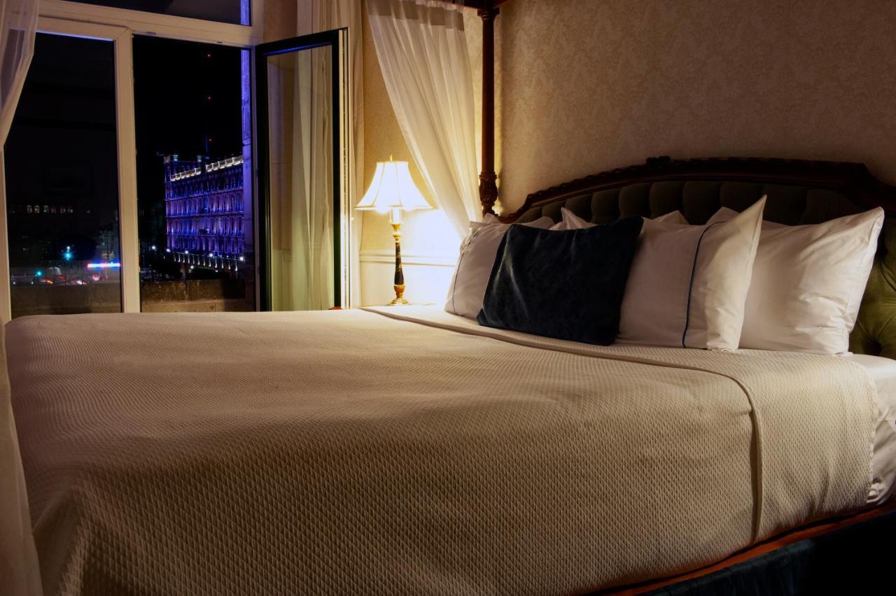 Gran Hotel Ciudad De Mexico Zocalo View מראה חיצוני תמונה A guest room at the Bellagio